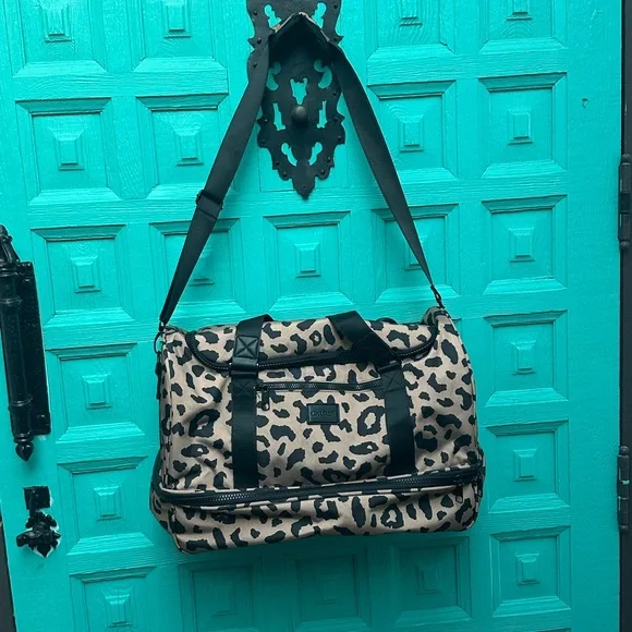 Stevyn Duffel Bag with Shoe Compartment in Cheetah - Picture 3 of 4